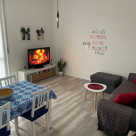 La Casa Di Mimmi Apartment Mantova Bagian luar foto